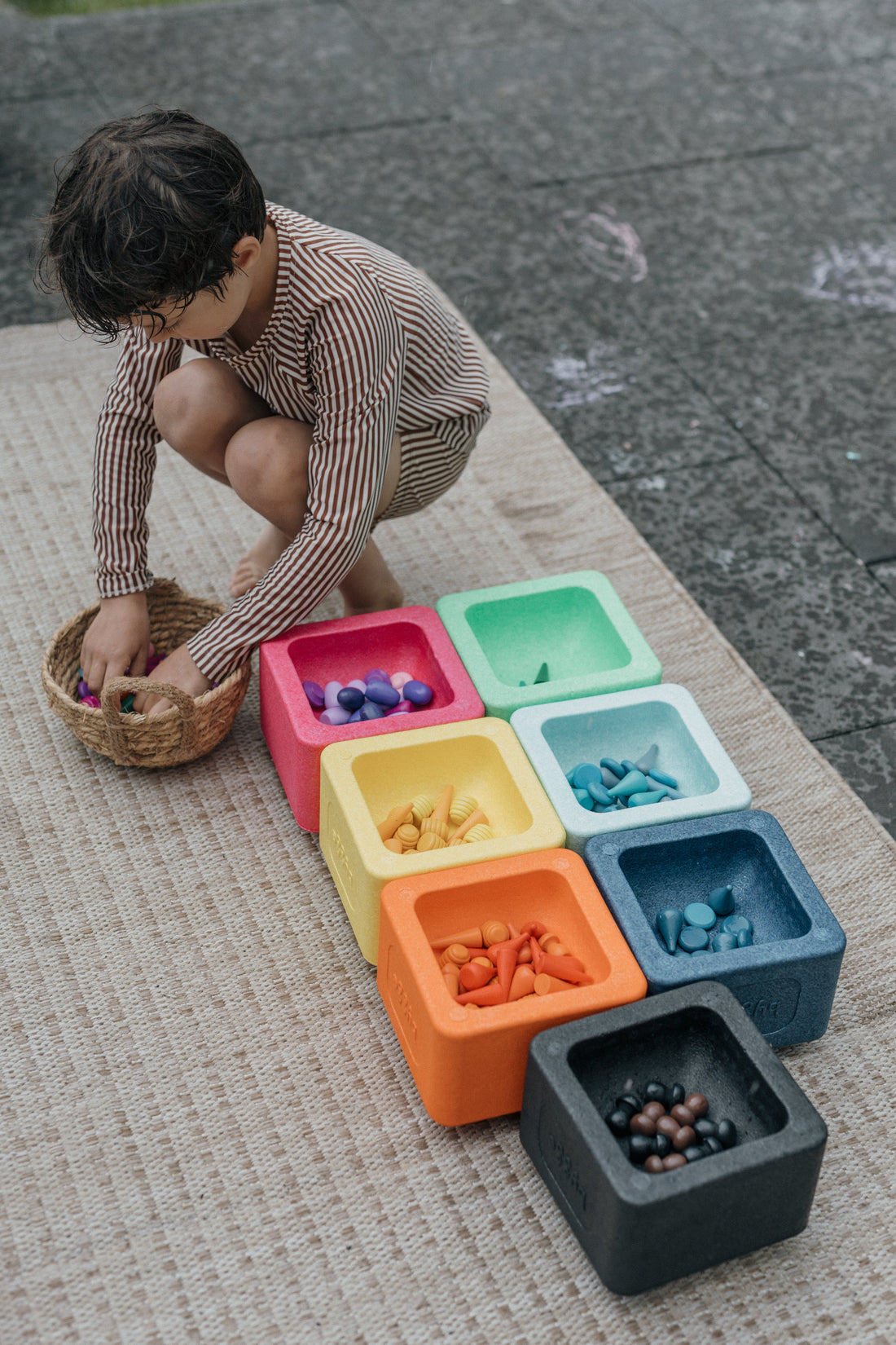 5 Tipps, wie Kinder spielerisch Farben lernen können - baygge.com